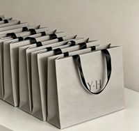 Sac fourre-tout en papier personnalisé avec poignées en ruban de satin, logo imprimé, pour boutiques de détail, expositions, promotion, cadeaux