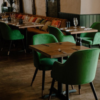 Anpassbare Großhandels-Samtbankett-Sitzgruppen, Grüne Restaurant-Möbelsets für Hotels und Einkaufszentren