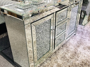 Credenza Moderna di Lusso in Vetro Specchiato Argento con Diamanti Frantumati e MDF, Due Ante, Arredamento per la Casa - Product Image 5