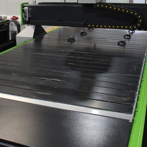 ماكينة نقش وقطع الخشب ثلاثية المحاور CNC 1325 لأعمال النجارة وقطع الخشب المضغوط - Product Image 3