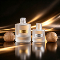 Botol Kosmetik Perawatan Kulit Mewah 20ml 30ml 50ml, Botol Minyak Esensial Bahu Datar dengan Tutup Kayu Bulat untuk Serum