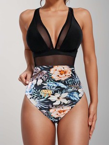 Yang Guang 2026One-piece <strong>Strapless</strong> <strong>Swimming</strong> Suit with V-neck, Shaping and Tightening Abdominal Area, and Matching Bra - Product Image 1