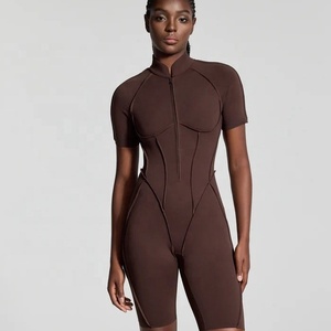 Mono de Yoga de manga corta único 2025 con almohadilla en el pecho, mono de gimnasio de una pieza, monos y monos deportivos huecos - Product Image 3