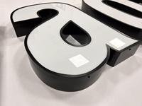 Letreros de construcción al aire libre personalizados Señalización de logotipo 3D de pared con tablero de nombre de iluminación LED para empresas y hospitales