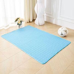Moderne Sommer kühlung Haustier Matte einfarbig Eis Seide Katzen Hunde kalt erkennendes Kühl kissen Atmungsaktives Eis <span class=keywords><strong>Pad</strong></span> grenz überschreiten der Versand - Product Image 5