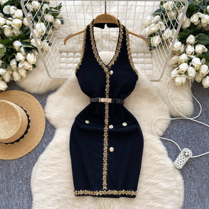 Abiti Estivi Casual da Donna Personalizzati 2026 Nuovi con Perline e Paillettes, Scollo a V, Halter, Senza Maniche, Aderenti e con Schiena Scoperta - Product Image 1