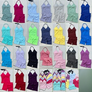 Completo Sportivo Estivo da <span class=keywords><strong>Donna</strong></span> 2 Pezzi: Top Reggiseno Sportivo Seamless <span class=keywords><strong>con</strong></span> Imbottitura e Shorts a Vita Alta <span class=keywords><strong>con</strong></span> Effetto Scrunch Butt - Product Image 2