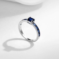 Bague OEM de luxe en argent sterling 925 avec pierre bleue taille émeraude pour femme, baguette de mariage, bagues fines en saphir et zirconium cubique 5a