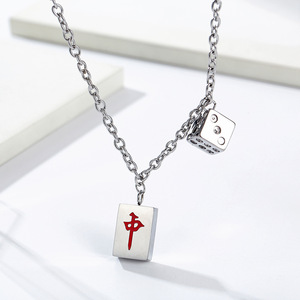 Collar unisex de acero de titanio con dados de Mahjong estilo chino, colgante de cadena para suéter de acero inoxidable minimalista y de moda. - Product Image 4