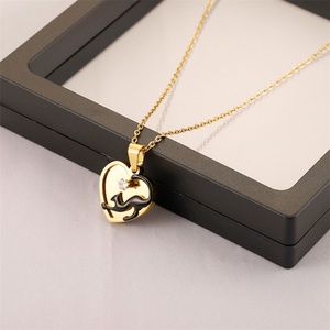 Collier ras du cou élégant pour femme en acier inoxydable avec pendentif cœur animal chat en zircon - Product Image 5