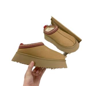 Vente en gros de chaussures de marque tendance pour l'hiver bottes de neige à <span class=keywords><strong>plateforme</strong></span> en fourrure mignonne pantoufles pour femmes - Product Image 5