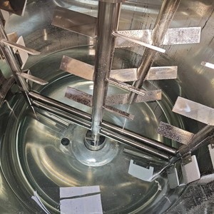 Cuve de mélange de détergent liquide en acier inoxydable 500L 1000L, mélangeur à cisaillement élevé, cuve agitateur industrielle - Product Image 6
