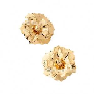 Pendientes Largos Bohemios Dorados de Moda, Novedad 2024, Venta al por Mayor, Textura Metálica Retro, Geométricos, Chapados en Rodio, con Forma de Flor, para Regalo - Product Image 6