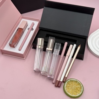 Kit de Maquillage : Ensemble de Rouges à Lèvres Liquides Mat, Gloss à Lèvres Rose Nude Transparent et Crayons à Lèvres – Créez Votre Propre Logo