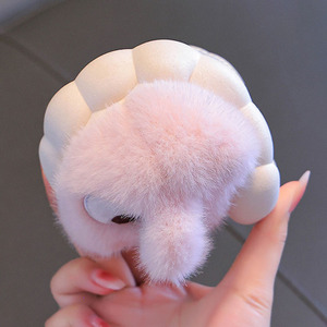 Chaussons en coton à semelle épaisse confortables pour femmes, chaussons en fourrure tendance pour filles, doux, antidérapants, mignons, chauds, en peluche, pour la maison - Product Image 5