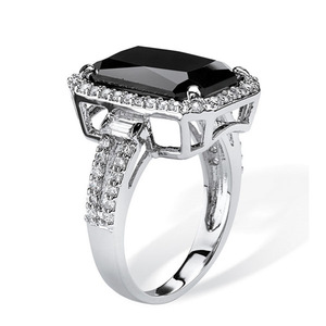 Anello in Cristallo Nero per Uomo, Accessorio Minimalista per Uso Quotidiano e Feste - Product Image 2