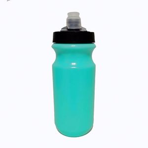 Botella de agua exprimible personalizada con logotipo personalizado de lujo portátil para gimnasio, ciclismo, viajes y deportes - Product Image 5