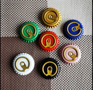 Tappo a Corona in Metallo da 26mm per <span class=keywords><strong>Bottiglie</strong></span> di Birra in Vetro, Vendita all'Ingrosso Diretta dalla Fabbrica, Personalizzabile, con Anello di Apertura Facile - Product Image 3