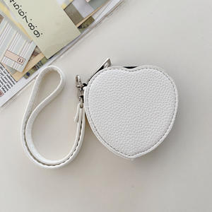 กระเป๋าใส่หูฟังหนัง PU ลายลิ้นจี่แบบพรีเมี่ยมกระเป๋าเหรียญพร้อม<span class=keywords><strong>สาย</strong></span><span class=keywords><strong>คล้อง</strong></span>สำหรับ <span class=keywords><strong>airpods</strong></span> 1/<span class=keywords><strong>2</strong></span> 3 <span class=keywords><strong>Pro</strong></span> <span class=keywords><strong>2</strong></span> - Product Image 4