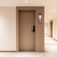 Portes intérieures d'hôtel insonorisées et résistantes à l'humidité, en LVL et MDF, avec technologie anti-étirement pour les chaînes d'hôtels