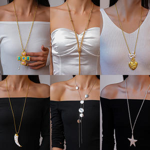 Chaîne de pull polyvalente pour femme, style européen-américain transfrontalier, en alliage incrusté de résine, avec croix en forme de cœur et chaîne en bambou, luxe léger et design de niche - Product Image 2