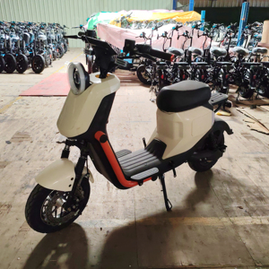 Motocicletta Elettrica U2 1500W, Ruota da 16 Pollici, Batteria al Litio per Adulti, Ricarica Rapida - Product Image 1