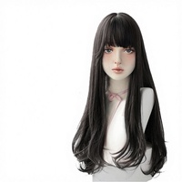 Perruque longue en dentelle noire pour femmes avec frange, aspect naturel pour le cosplay (y compris un kit d'entretien de la perruque) 25 pouces