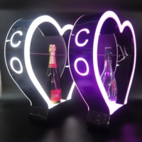 Présentoir à Bouteilles de Vin et de Spiritueux en Acrylique LED pour Club, avec Éclairage, Design Personnalisable, Certifié CE/Rosh/FCC, Logo Personnalisé