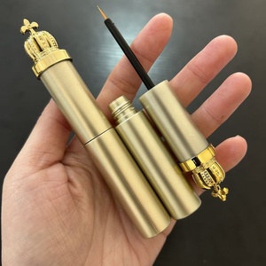 Tube de <span class=keywords><strong>mascara</strong></span> ISMAN Luxury 8ml Golden Crown vide, flacon de sérum pour la croissance des cils Queen, vente en gros, étiquette privée, fabrication sur mesure, usine professionnelle - Product Image 1