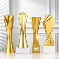 Trophées en résine de formes multiples pour la récompense des employés exceptionnels – Vente en gros