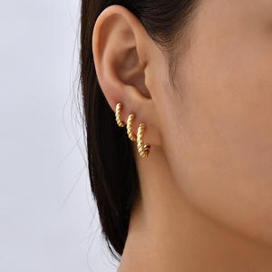 Créoles créatives dorées vintage pour femmes, nouvelles tendances, 12/14/16 mm, empilables, <span class=keywords><strong>cartilage</strong></span>, torsadées, boucles d'oreilles huggie - Product Image 4