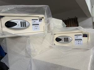 Caja Fuerte de Seguridad con Cerradura Electrónica Digital y de Llave, Acero Laminado en Frío, Color Negro, para Uso Doméstico y Hotelero - Product Image 3