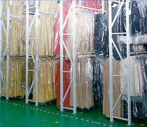 Scaffalatura Pieghevole Yunbang per Magazzino, 3/4/5 Ripiani, Senza Bulloni, in Acciaio, Protezione Anticorrosione, Design Impilabile e Regolabile - Product Image 3