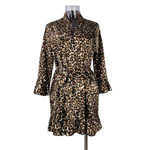 Conjunto de lencería Sexy de encaje para mujer, bata de seda satinada, pantalones cortos, sujetador, ropa de dormir de satén, 3 piezas - Product Image 4