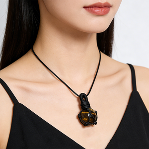 Vente en gros de pendentifs en œil de tigre jaune tissé, petits, élégants, bijoux bohèmes, adaptés à la Saint-Valentin, pour hommes et femmes - Product Image 5