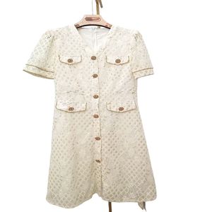 Vestido de Punto Jacquard Personalizado al por Mayor para Mujer, Cuello en V, Manga Corta, Corte en A, Botones al Frente, Ribete en Contraste, Formal, AW26, ODM, Marca Privada - Product Image 3