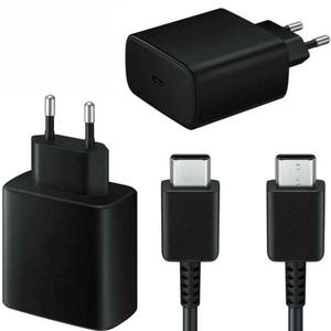 Caricatore 45W con cavo nero, tensione stabile e ricarica rapida, ideale per dispositivi elettronici e smartphone. - Product Image 1