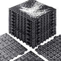 Dalles de sol PVC industriel antidérapantes à clipser pour toilettes publiques, zones humides, drainage, usage intensif 30x30cm