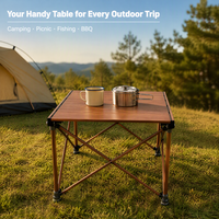 Table de camping pliable réglable en hauteur avec plateau à lattes, cadre en alliage d'aluminium, design moderne robuste, légère et portable pour l'extérieur