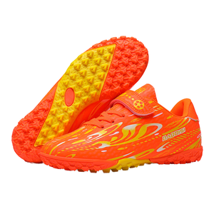 Zapatillas de fútbol con velcro sin cordones para niños de primaria, con tacos largos, parte superior de malla y suela de goma, ideales para otoño. - Product Image 1