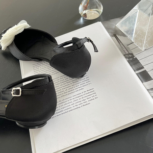 Nouvelles chaussures plates à bout pointu et boucle décorative florale pour toutes les saisons, collection Printemps-Été 2023 - Product Image 5