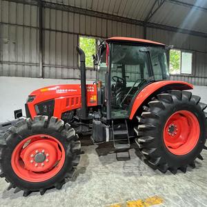 Tractor Kubota 954Kq de Segunda Mano con Tracción en las Cuatro Ruedas, en Excelentes Condiciones, Ideal para Uso en Zonas Rurales y Agrícolas, a Bajo Precio - Product Image 1