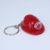 Casque de pompier 3D personnalisé casque de sécurité lumière LED porte-clés avec logo casque de sécurité sac accessoire