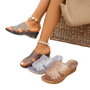 Chaussons pour femmes grandes tailles, mode toutes saisons, <span class=keywords><strong>semelle</strong></span> ultra légère antidérapante, directement de l'usine, cuir véritable - Product Image 1