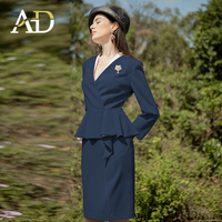 Robes classiques de travail formelles à col en V, design original et tendance, pour occasions spéciales, ODM OEM, vente en gros, usine de vêtements haut de gamme