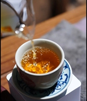 Thé Dianhong Aiguille d'Or du Yunnan, disponible en détail ou en gros, idéal pour offrir ou pour la consommation quotidienne, Jinjumei