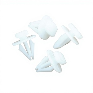 Sujetador de Plástico Aopin 10.5x7.5mm para Paneles de Carrocería, Clips de Retención para Molduras Automotrices, Material PP Blanco - Product Image 4