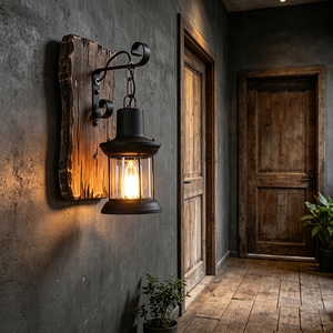 Applique murale lanterne industrielle rustique en bois, lampe murale vintage en métal noir et verre pour la décoration de cafés et couloirs - Product Image 4