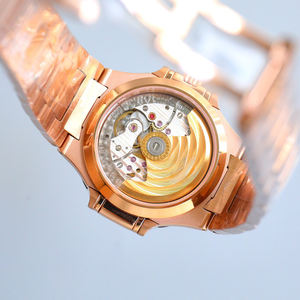 Reloj de Mujer de Alta Gama en Oro Rosa con Bisel de Diamantes, Esfera Verde Oliva Ondulada, Ventana de Fecha, Elegante para Uso Diario y de Fiesta - Product Image 5