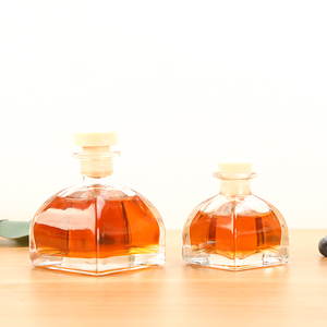 Contenedor de <span class=keywords><strong>bebida</strong></span> alcohólica de licor de brandy vacío más nuevo <span class=keywords><strong>Pisco</strong></span> 50/100ml botella de Vodka de vino de vidrio cuadrado arqueado con tapón de corcho - Product Image 4